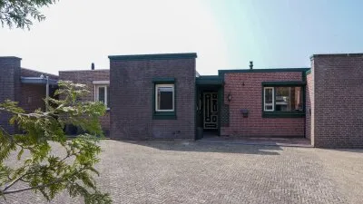 Tussenwoning te koop: Hyacinthstraat 12, Nieuw-Einde Heerlen