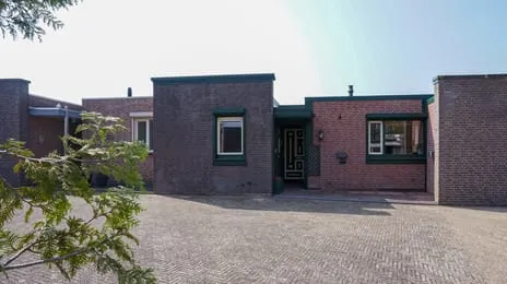 Tussenwoning te koop: Hyacinthstraat 12, Nieuw-Einde Heerlen
