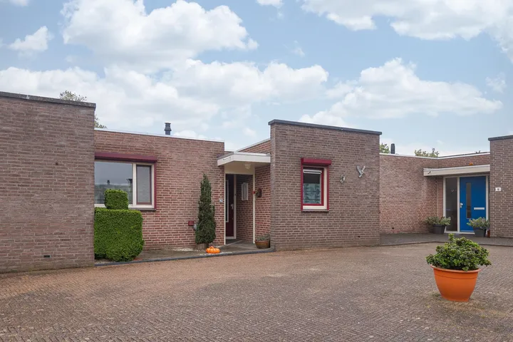 Tussenwoning te koop: Hyacinthstraat 20, Nieuw-Einde Heerlen