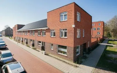 Hoekwoning te huur: Hyacinthstraat 220, Florabuurt Groningen