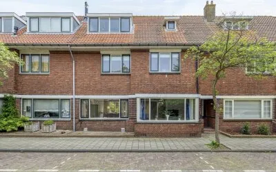 Tussenwoning te koop: Hyacinthstraat 4, Groot Deijleroord en Ter Weer Wassenaar