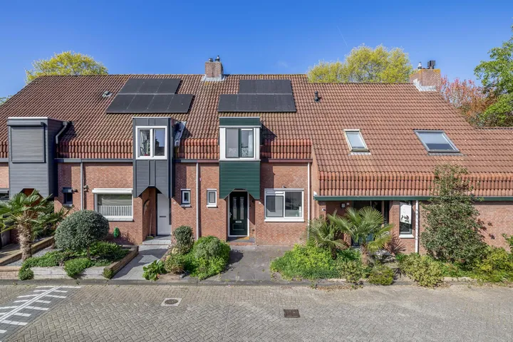 Tussenwoning te koop: Ibishoek 37, De Hoek-2 Spijkenisse