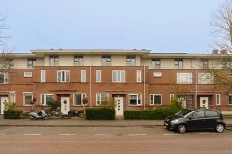 Tussenwoning te koop: Ida Gerhardtlaan 39, Schrijversbuurt Amstelveen