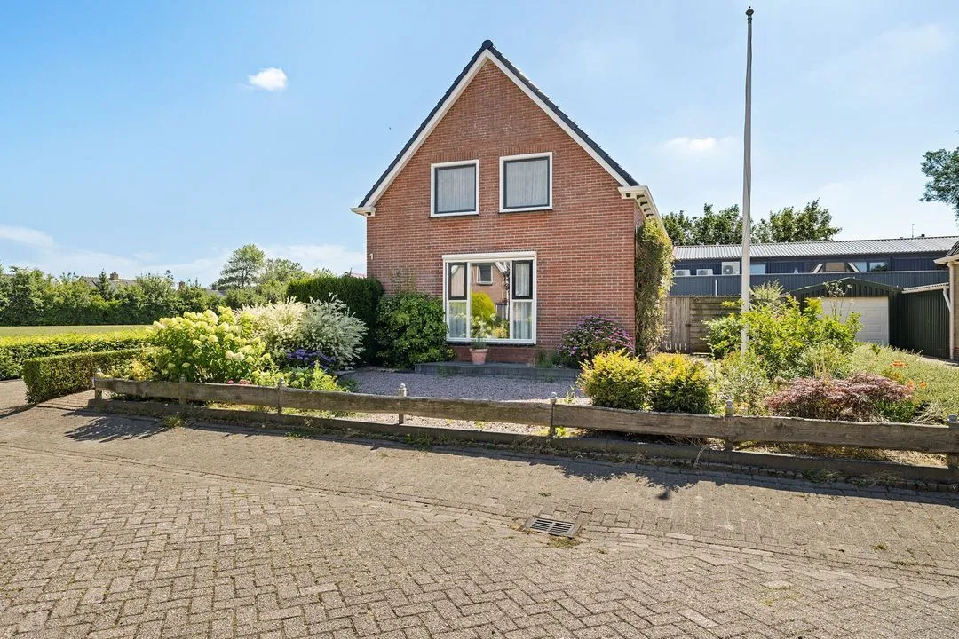 Vrijstaande woning te koop: Ids de Beerstrjitte 1, Nes