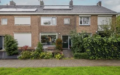 Tussenwoning te koop: Iepenlaan 57, Tuindorp Schiedam