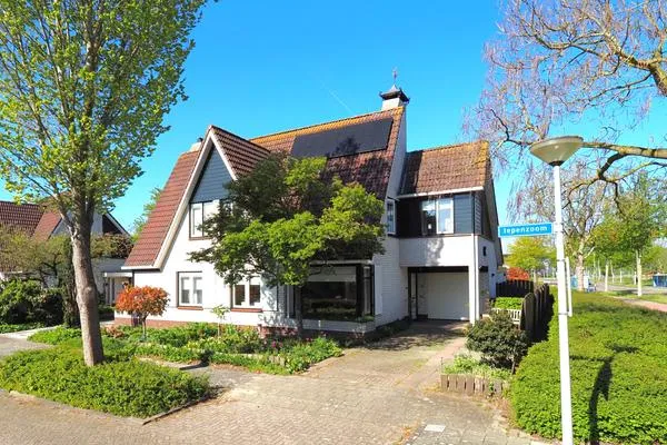 Twee-onder-één-kap te koop: Iepenzoom 2, Westdonk Papendrecht