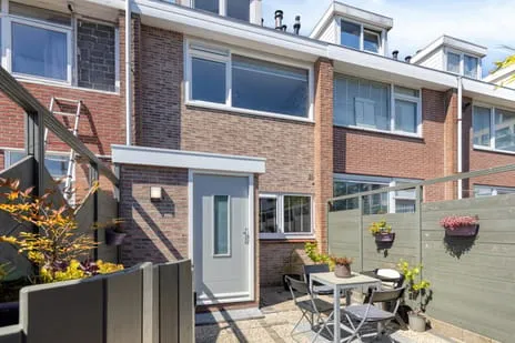 Tussenwoning te koop: Iepstraat 10, Bomenbuurt Alphen Aan Den Rijn