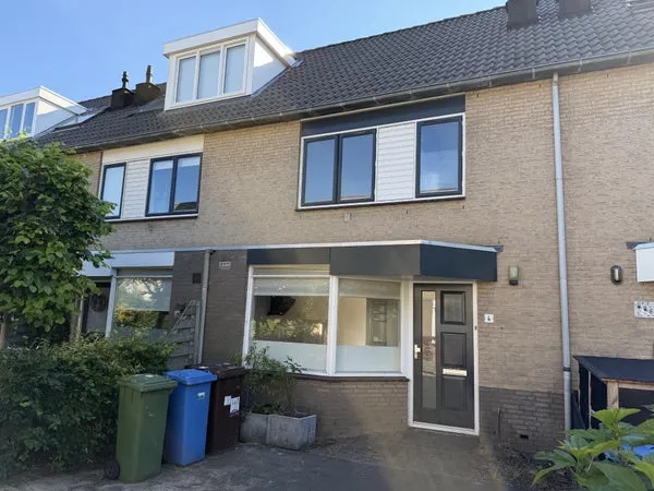 Tussenwoning te koop: Ierlandstraat 4, Evenaar-West Alphen Aan Den Rijn