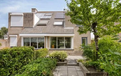 Tussenwoning te koop: Iersezeestraat 10, Zeewijksingel Oost-Souburg