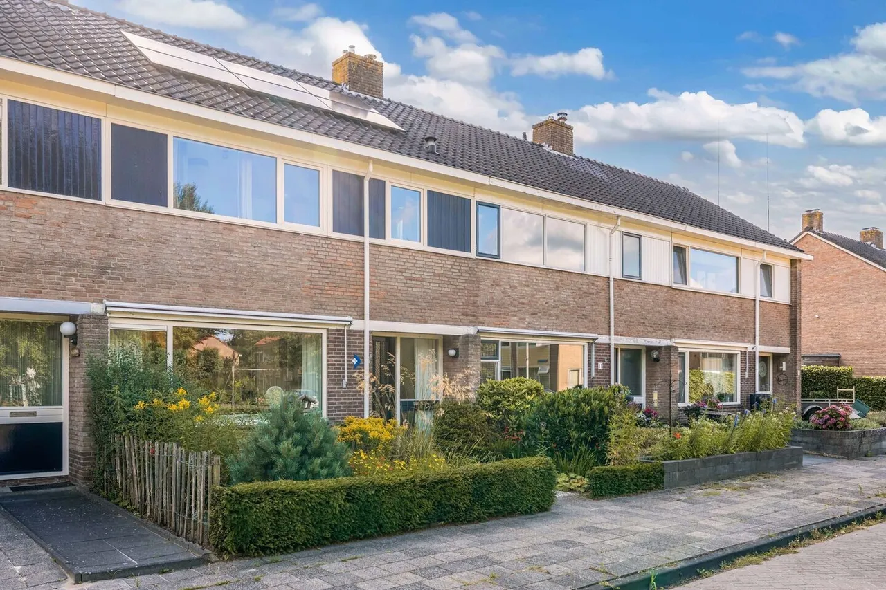 Tussenwoning te koop: Ietje Kooistrastraat 11, Drachten