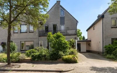 Terraced house for sale: Ietje Kooistraweg 6, Brinkhorst Apeldoorn