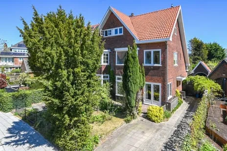 Hoekwoning te koop: Ign. Bispincklaan 15, Bloemendaal Bloemendaal