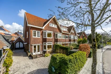 Hoekwoning te koop: Ign. Bispincklaan 9, Bloemendaal Bloemendaal