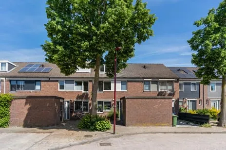 Tussenwoning te koop: IJlsterveste 16, Vesten Nieuwegein