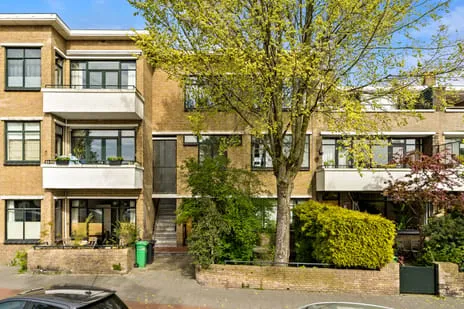 Apartment for sale: IJsclubweg 14, Bezuidenhout-Oost 'S-Gravenhage