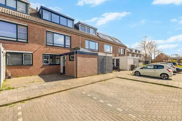Tussenwoning te koop: IJssel 44, Heerhugowaard