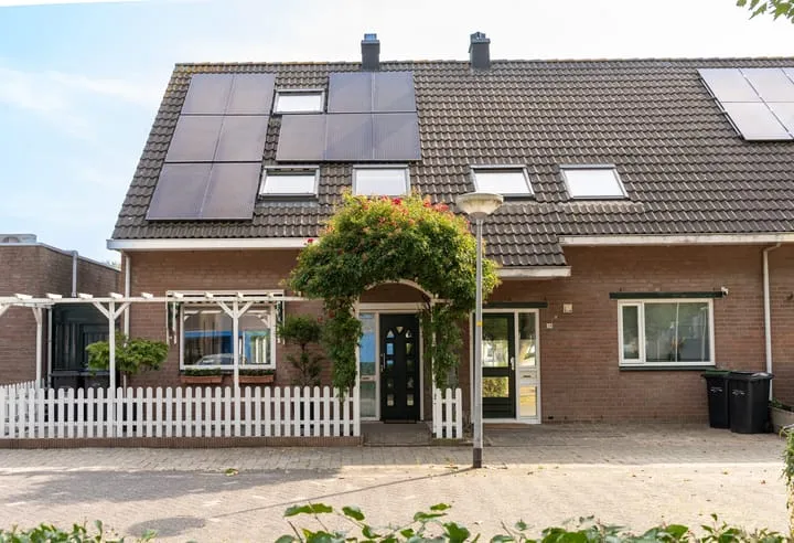 Hoekwoning te koop: IJsselmeerweg 27, Waterwijk West Almere