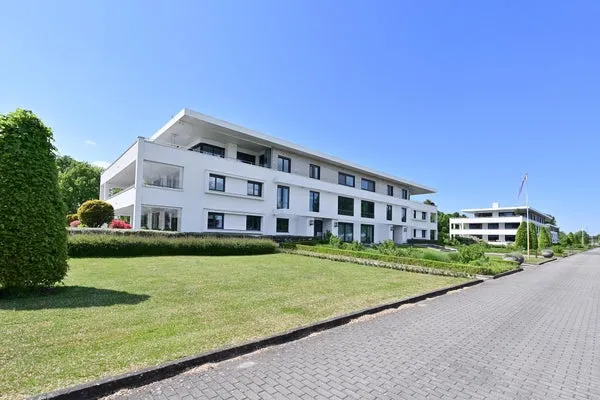 Home for sale: IJsselmeerweg, Bedrijvenpark Gooimeer-Noord Naarden