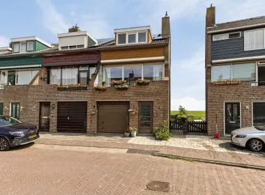 Hoekwoning te koop: IJsselmeerweg 82, Havenbuurt en Kerkbuurt Marken
