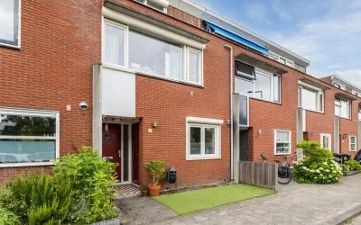Tussenwoning te koop: IJsselmondselaan 201A, Kralingseveer Rotterdam