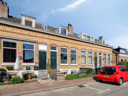 Tussenwoning te koop: IJsselmondselaan 261, Kralingseveer Rotterdam