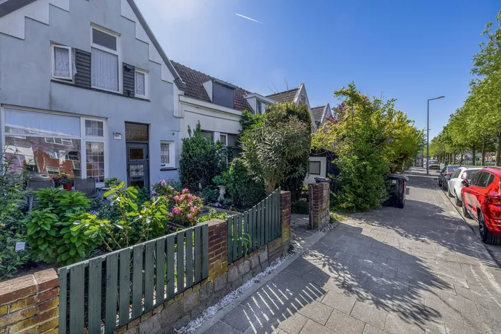 Tussenwoning te koop: IJsselmondselaan 266, Kralingseveer Rotterdam