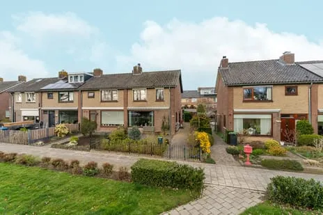 Hoekwoning te koop: IJsselsingel 184, Rheden Rheden
