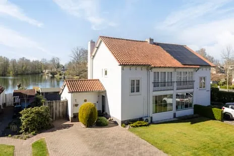 Twee-onder-één-kap te koop: IJsselstraat 13, Vikkerhoek Hengelo