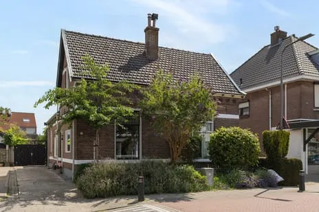 Twee-onder-één-kap te koop: IJsselstraat 23, Velp-Zuid beneden spoorlijn Velp (Ge)
