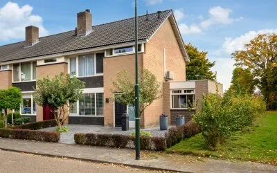 Hoekwoning te koop: IJsselstraat 28, Leest Veghel