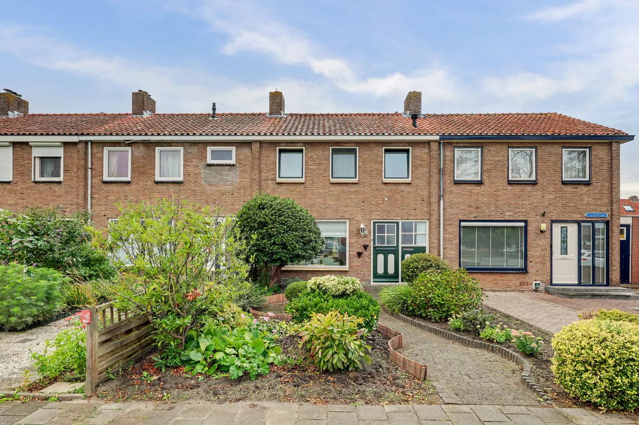 Tussenwoning te koop: IJsselstraat 84, Middelburg