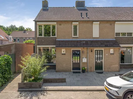 Corner house for sale: IJsvogel 18, Het Hooghuis Etten-Leur