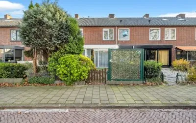 Tussenwoning te koop: IJtochtkade 146, Zwanenburg