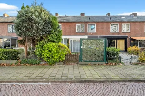 Tussenwoning te koop: IJtochtkade 146, Zwanenburg Zuidwest Zwanenburg