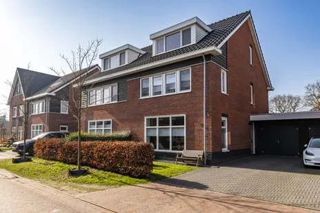 Tussenwoning te koop: IJzerhof 8, Haren (Gr)