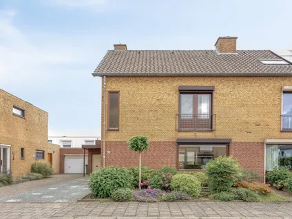 Tussenwoning te koop: In De O 43, Amby Maastricht