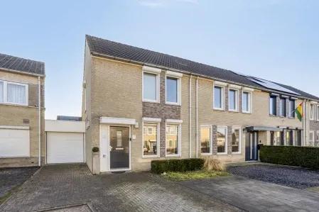 Tussenwoning te koop: In de Bongerd 21, Bunde Bunde