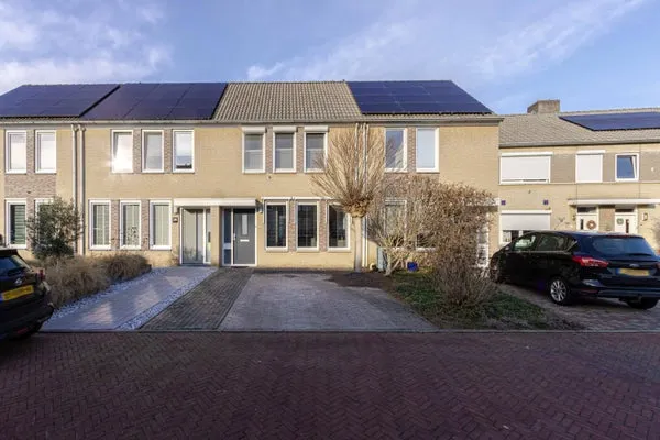 Tussenwoning te koop: In de Bongerd 24, Bunde Bunde
