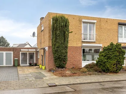 Tussenwoning te koop: In de O 11, Amby Maastricht