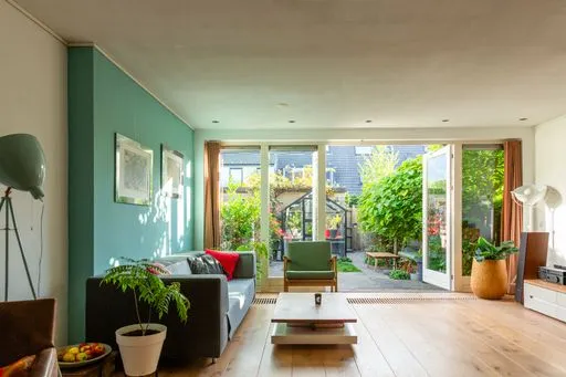 Tussenwoning te koop: Ina Dammanstraat 6, Westerwatering Zuid Zaandam