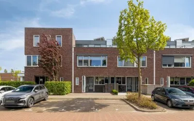 Tussenwoning te koop: Indische Oceaan 54, Woerdblok Naaldwijk