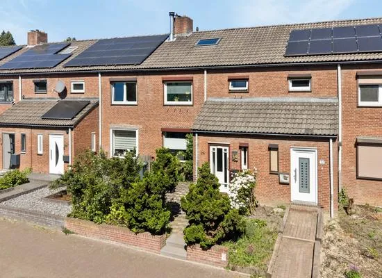 Tussenwoning te koop: Industriestraat 24, Spekholzerheide Kerkrade