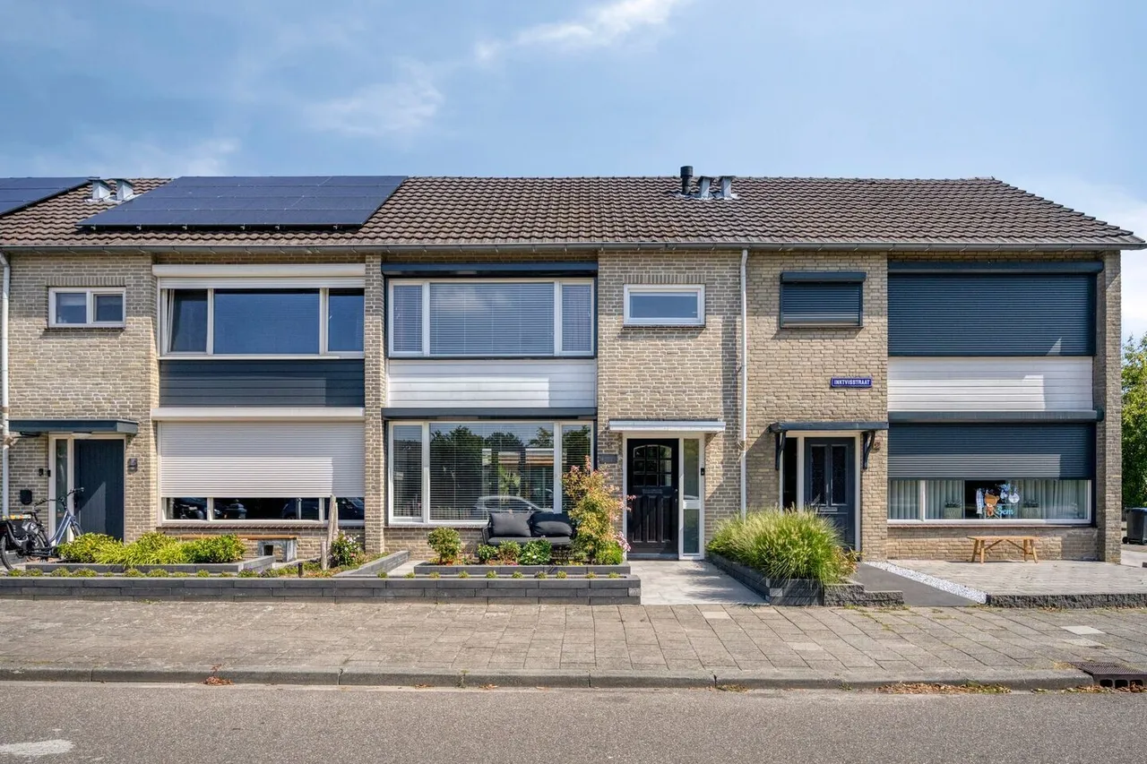 Tussenwoning te koop: Inktvisstraat 4, Helmond