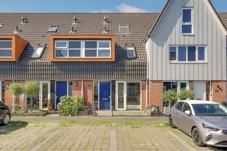Tussenwoning te koop: Inlaagdijk 127, Bangert en Oosterpolder - Buurt 35 02 Zwaag