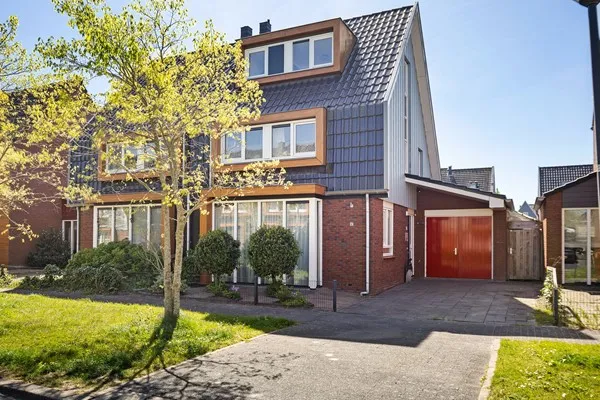 Twee-onder-één-kap te koop: Inlaagdijk 87, Bangert en Oosterpolder - Buurt 35 02 Zwaag