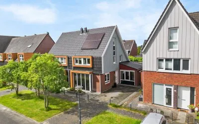 Twee-onder-één-kap te koop: Inlaagdijk 99, Bangert en Oosterpolder - Buurt 35 02 Zwaag
