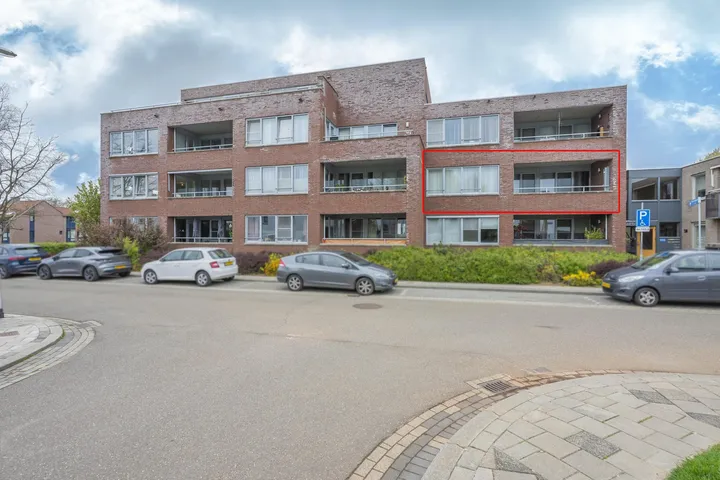 Appartement te koop: Insula 96, Dr. Nolensplein en omgeving Heerlen