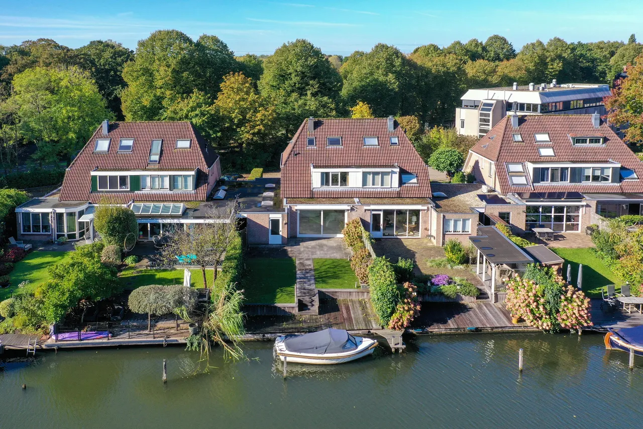 Tussenwoning te koop: Insulinde 9, Breukelen