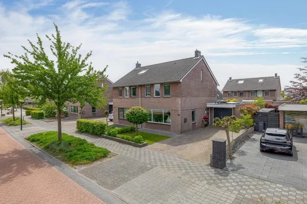 Twee-onder-één-kap te koop: Intang 20, Lemmer-Noord Lemmer
