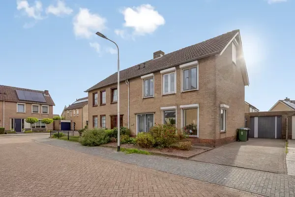Twee-onder-één-kap te koop: Ir Lelystraat 14, Hulst